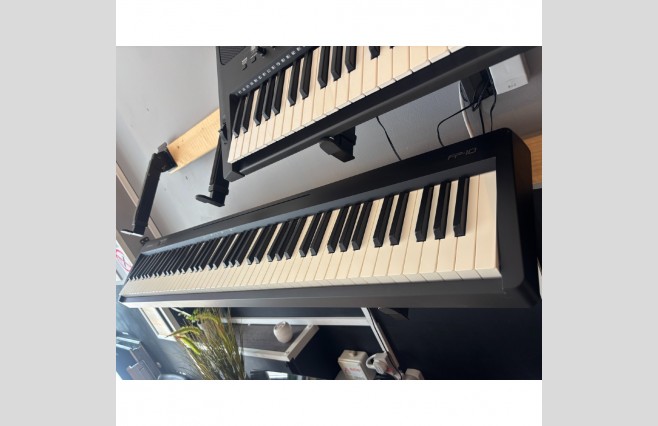Roland FP10 Black Portable Digital Piano, Used (SN:M6S6802) - Image 4